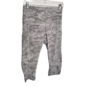 Lingswallow High Waisted Crop Legging in Light Gray Multi Camo Print Size Medium